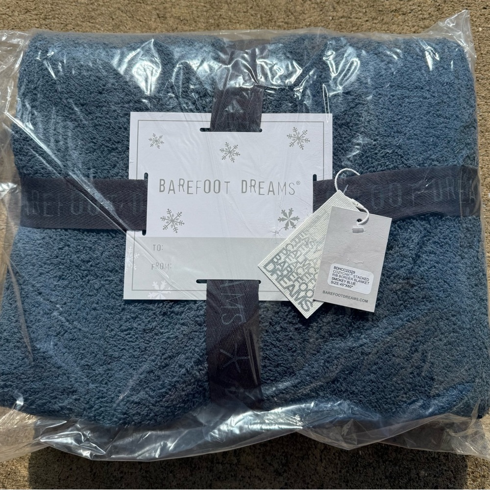 Brand new, Barefoot Dreams CozyChic 45x60 blanket in Smokey Blue